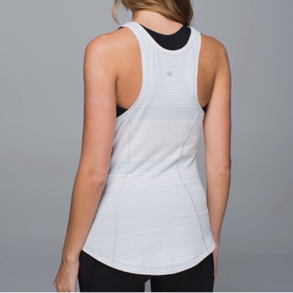 Lululemon Think Fast Tank Om Stripe Heathered Silver Spoon Multi size 8
